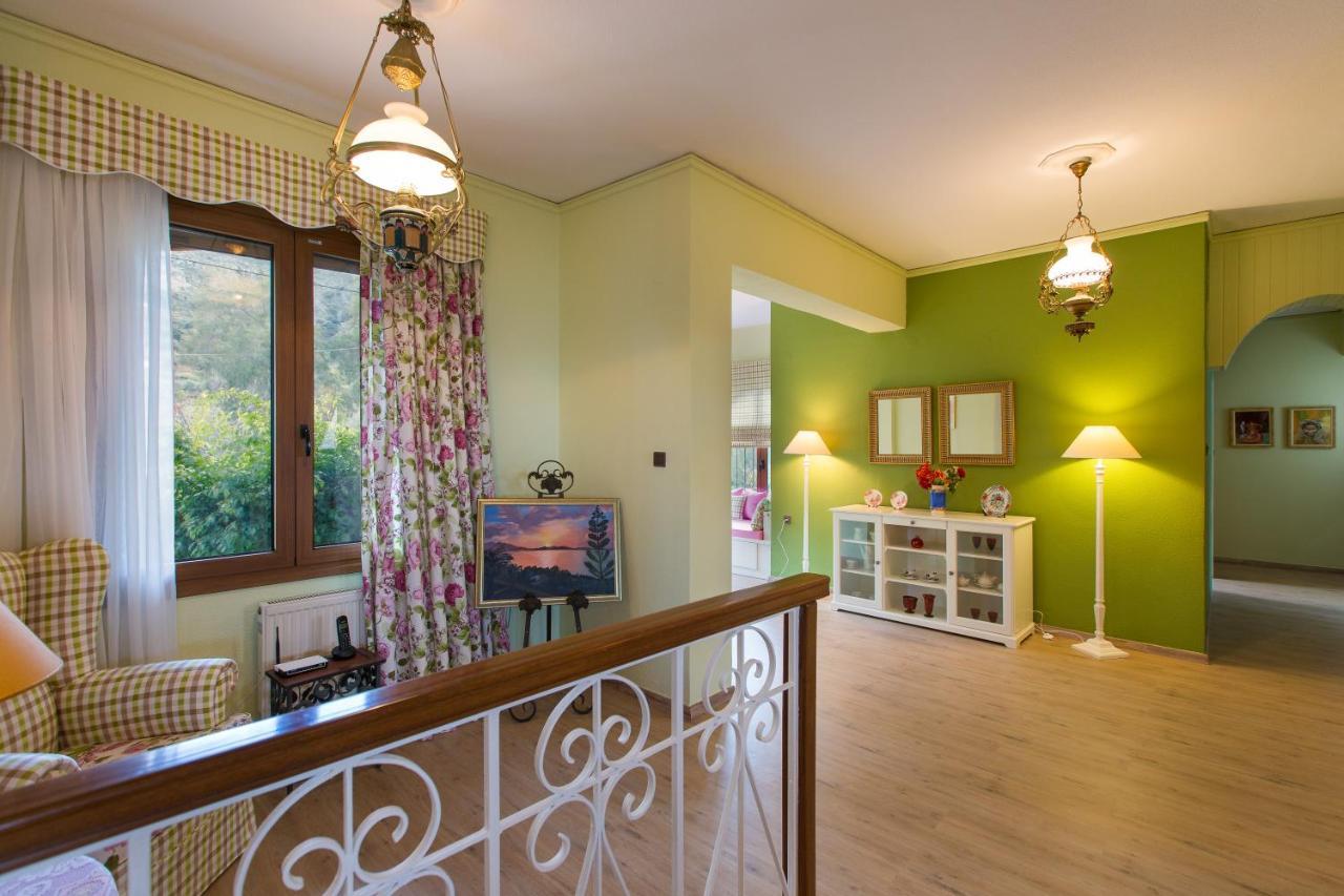 Beachfront Family Villa Katerina With Private Pool, Playground, Bbq & Amazing Sea Views! Petres  외부 사진