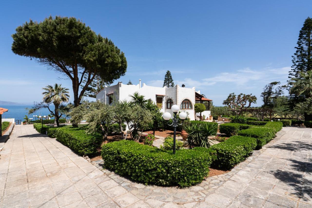 Beachfront Family Villa Katerina With Private Pool, Playground, Bbq & Amazing Sea Views! Petres  외부 사진