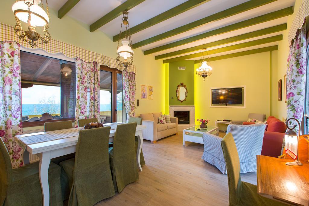 Beachfront Family Villa Katerina With Private Pool, Playground, Bbq & Amazing Sea Views! Petres  외부 사진