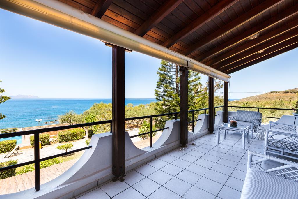 Beachfront Family Villa Katerina With Private Pool, Playground, Bbq & Amazing Sea Views! Petres  외부 사진